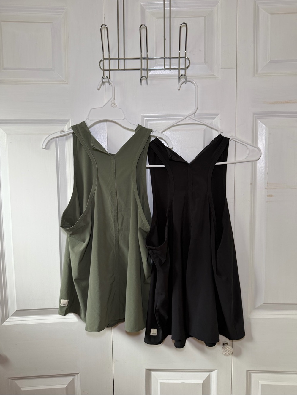 Bundle of 2 Vuori Tank Tops